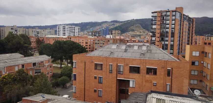 Apartamento Dúplex en Venta en el Barrio Cedritos