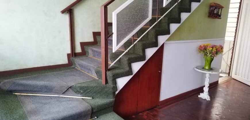 Casa en venta ubicada en el Barrio Santa Isabel