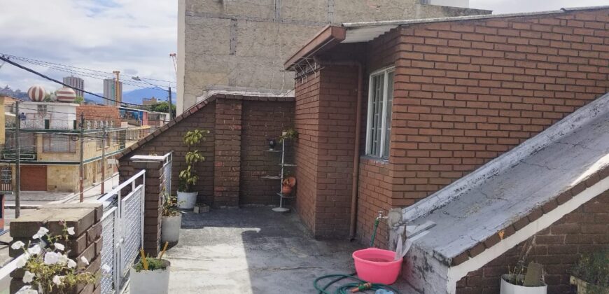 Casa en venta ubicada en el Barrio Santa Isabel