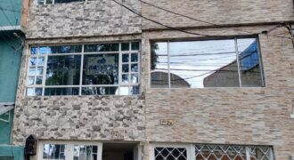 Casa en venta El Rubi-Villa de los Sauces