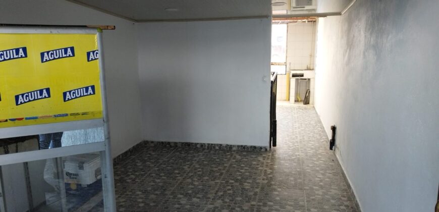 Casa en venta El Rubi-Villa de los Sauces