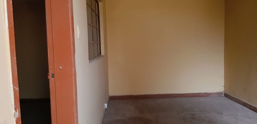 Casa Bodega en venta Carvajal
