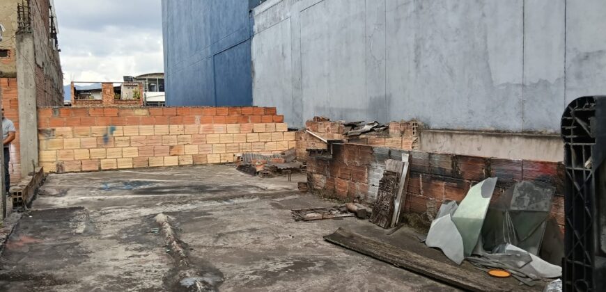 Casa Bodega en venta Carvajal