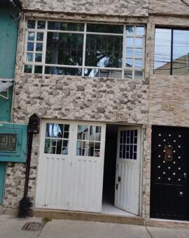 Casa en arriendo Villa de los Sauces- Kennedy
