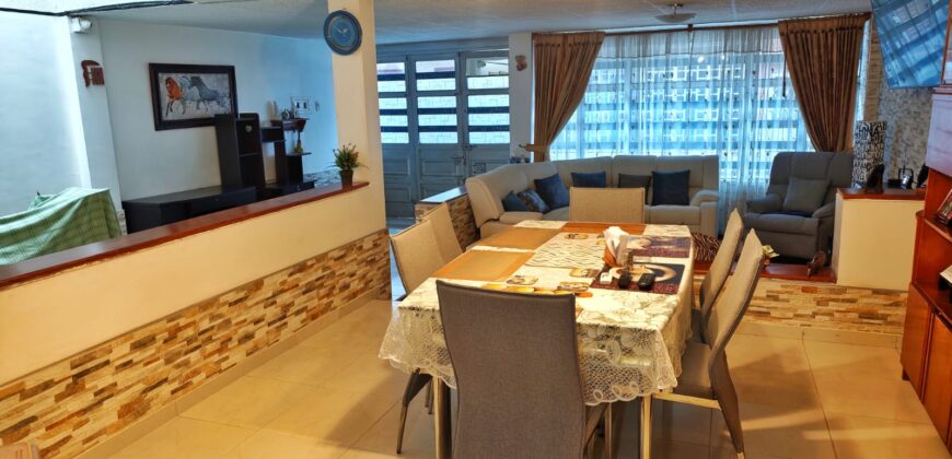 Casa en venta Barrio Santander
